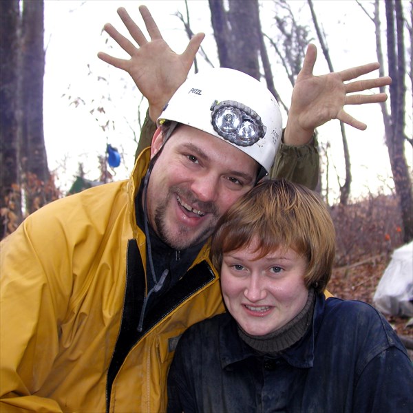 058 (02.Feb.2003) Author, Olga and Mitjka`s hands